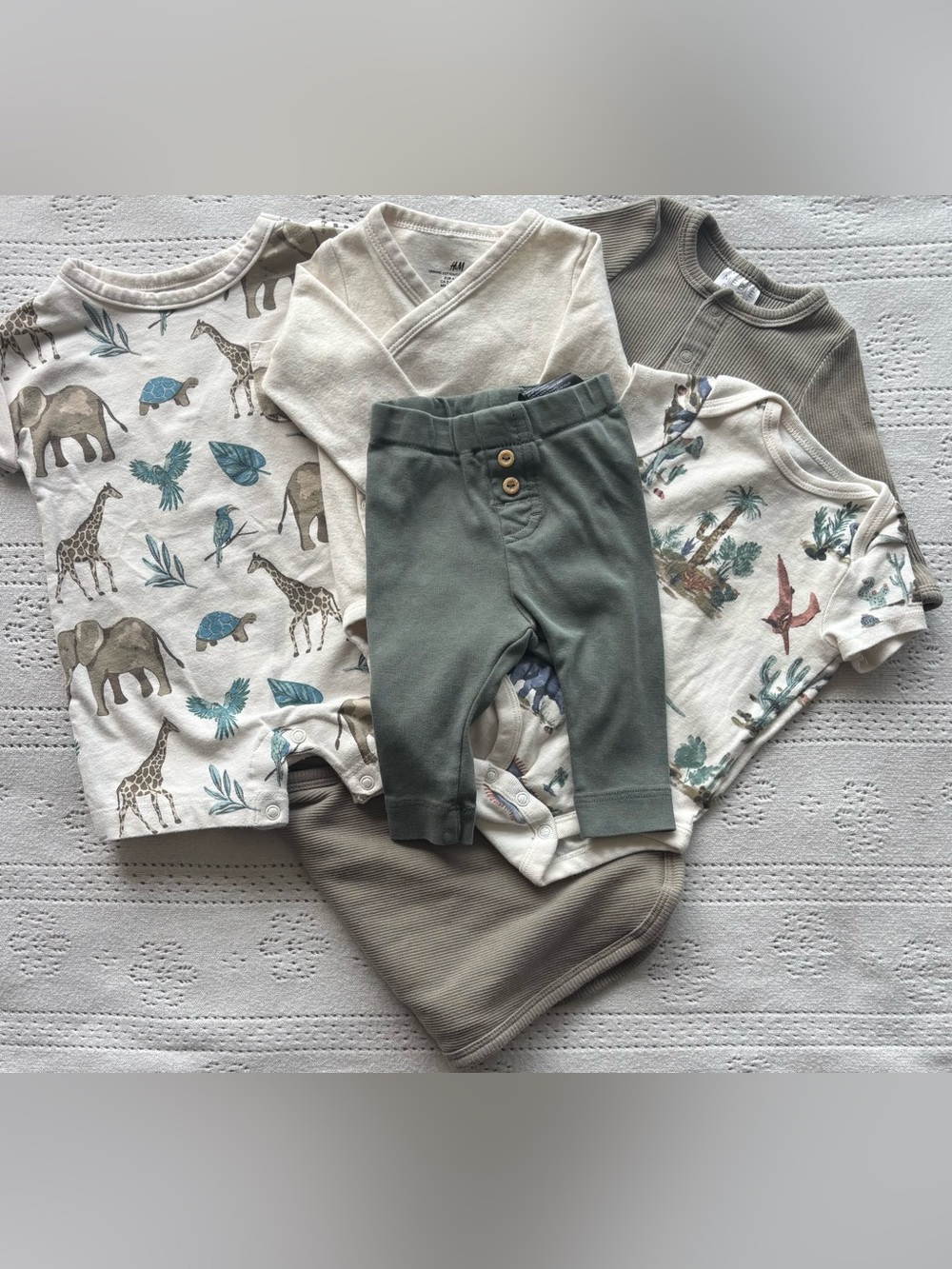 Newborn Bundle 0–3M | Organic Cotton + Safari Set